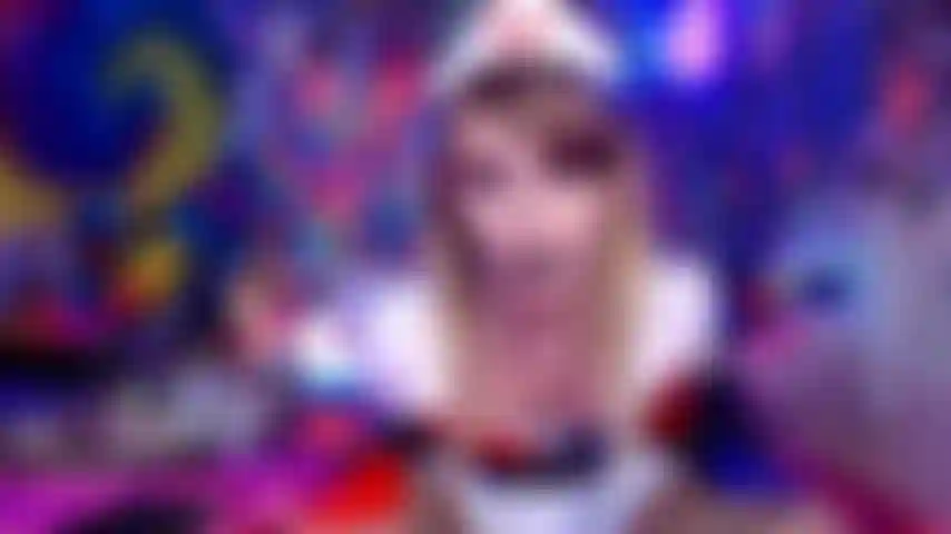 L'infermiera harley si prende cura del tuo cazzo.