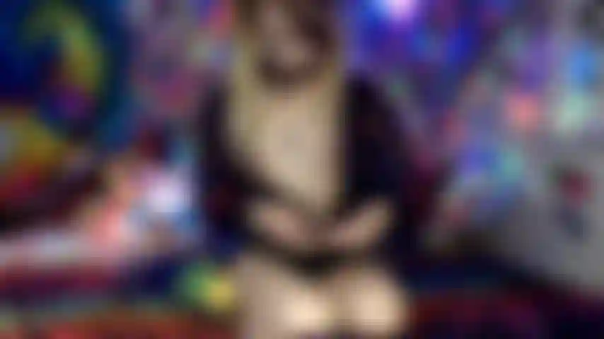 La principessa più arrapata infila i suoi nuovi dildo in ogni buco stretto! ( Divertimento impertinente nel palazzo del piacere!!!).