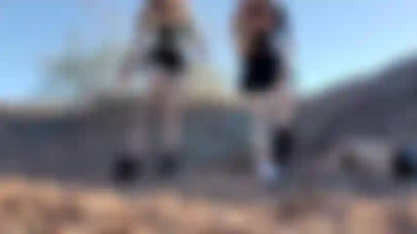 Sporche calze a rete, calzini sudati con la torta della dea charlie.