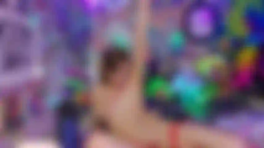 Cazzo di punta flessibile + annusata di mutandine.