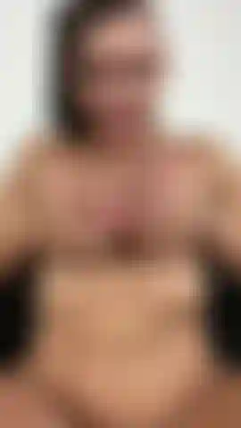 Gioco con i miei buchi.