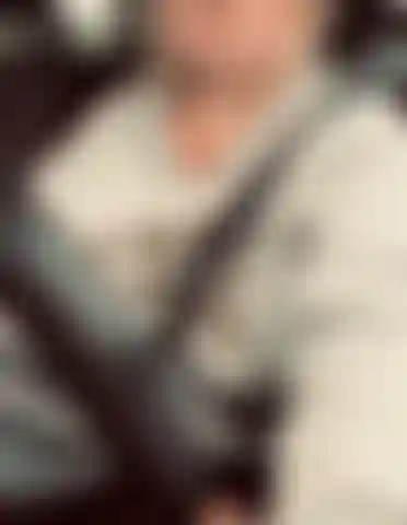 Che tira fuori le tette mentre guido.