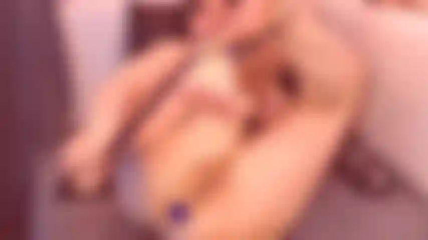 Dai un'occhiata in profondità nel mio culo con il grande tunnel di vetro.