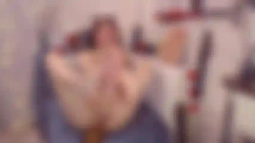 Volpe, piedi, sperma su tutti i piedi.