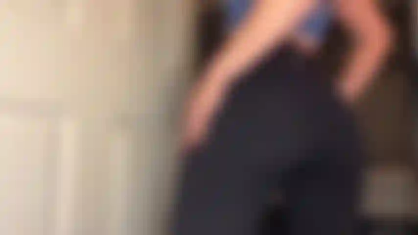 Pantaloni da yoga post-palestra che prendono in giro / allargano / twerkano.