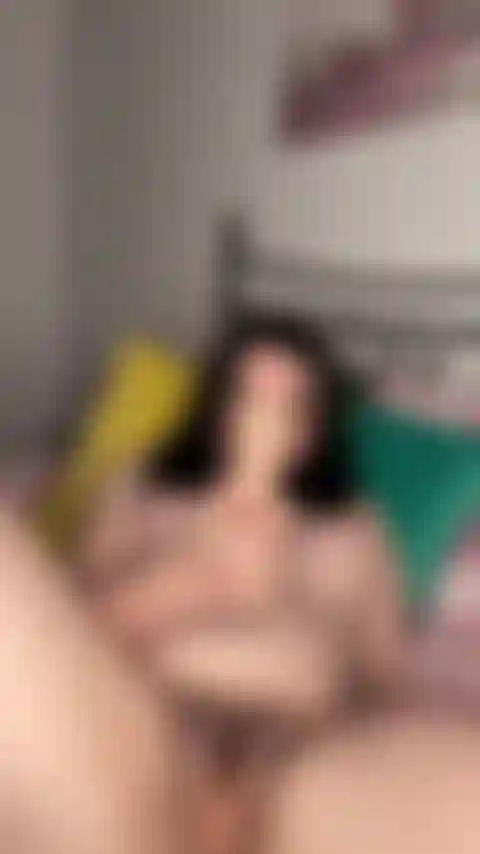 Dildo mi scopa la figa.