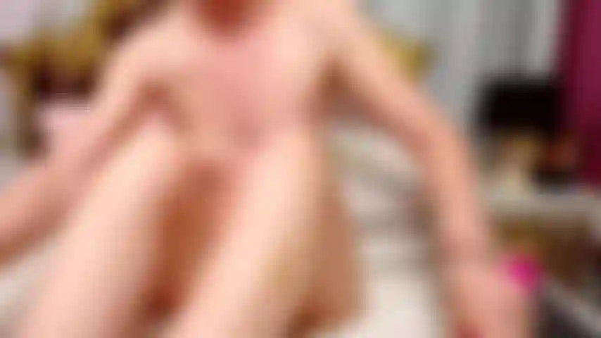 Vuoi scoparmi la figa proprio così a pecorina?