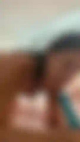 Pompino crudo e sciatto mentre sono nuda sopra di te.