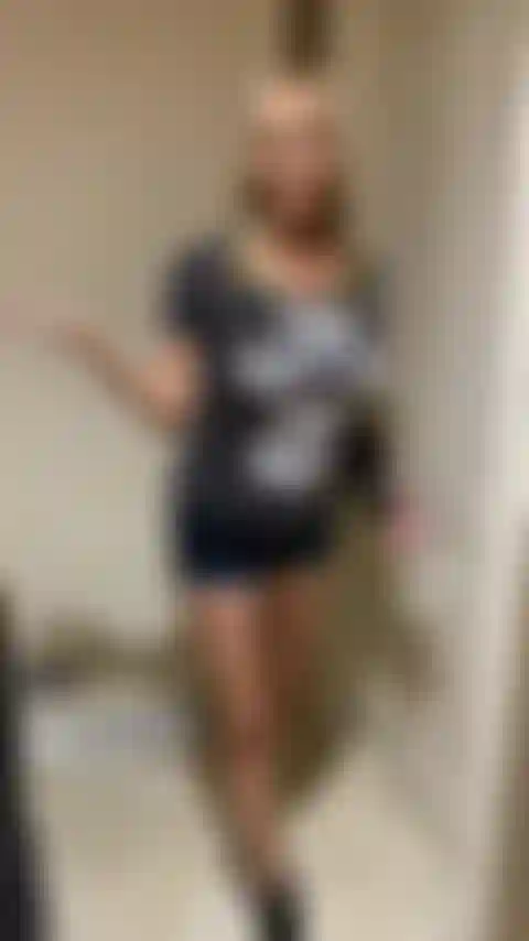 La pornostar mary carey è la tua vicina!!!!