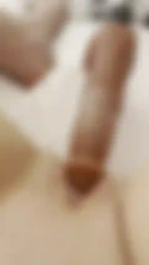 Guarda com'è cremosa la mia figa??