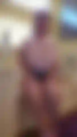 Lotioning my feet.  Look at these high arches, these little pink soles, and these sweet plump toes.  My feet are practically perfect, they just need some hot lotion to keep them softened up for you. 
TAGS: size 6, lotion, soles, arches, feet, toes, RedMost
Wanted, foot tease, sexy feet, curvy feet