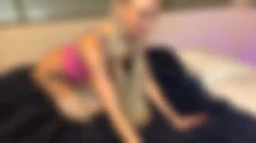 Fanculo la tua flessibile troia di balletto.