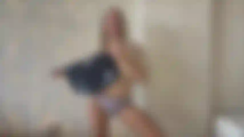 Pantaloncini joi jean (conto alla rovescia).