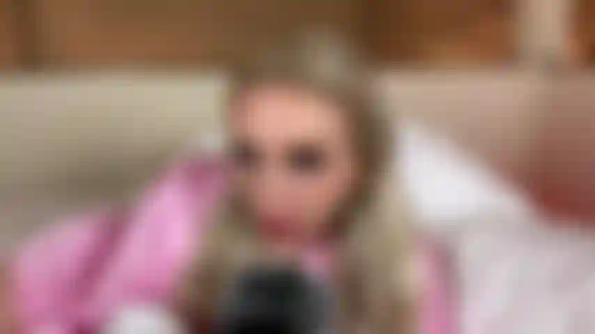 Asmr fa una sega mattutina in legno.