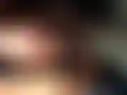 Questo è il mio primo video di allattamento post preggo. Le mie tette sono così paffute e doloranti. Il latte schizza fuori ed è così bello giocarci! Questo è un video molto sincero quindi non ho trucco...