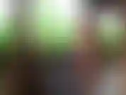 Sono in una casa sull'albero sotto la pioggia, è stata una giornata così bella ed ero così eccitata. Per fortuna ho avuto il mio cameraman con me è venuto così bene! Prendere in giro il mio clitoride e gspot fa sempre il trucco!