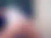 Inizio giocando con il mio cazzo da 9 pollici, cavalcandolo avanti e indietro. Poi quando sono davvero eccitata mi sdraio e ti parlo sporco mentre giochi con la mia fica cremosa.