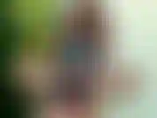 A casa dei miei amici volevo venire sul bordo del suo balcone. Mi sono fatta scopare così bene lì e ho pensato che sarebbe stato un buon posto anche per giocare da sola! L'unica cosa era che anche il suo vicino era fuori a rilassarsi.