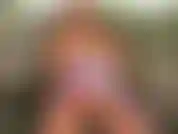 Sono in spiaggia pronta a giocare ma è una giornata ventosa. Riesco ancora a giocare e me la cavo davvero forte. Attenzione, il rendering di questo video non è perfetto, quindi il prezzo economico.