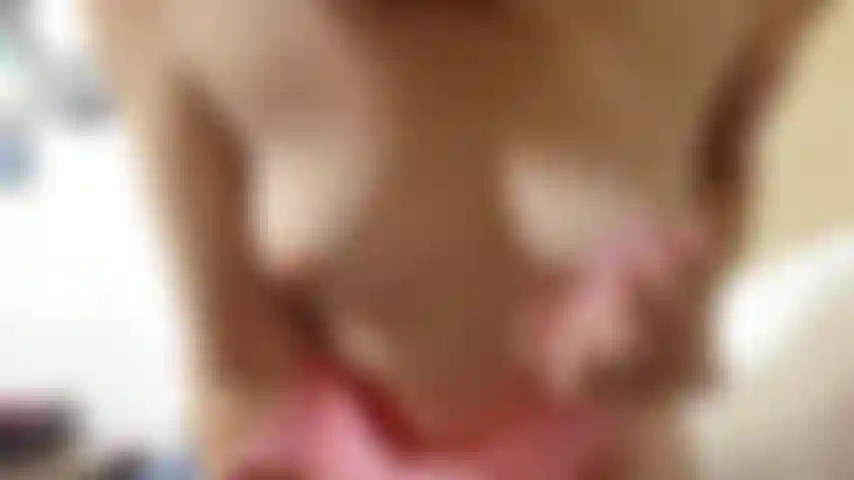 Robin: prima metti il ​​vibratore nella mia figa e poi felice ficcamelo nel culo! Carosello di piacere a tutto tondo!