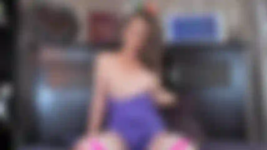 Robin, il giovane buck ha bisogno di un pettirosso maturo.