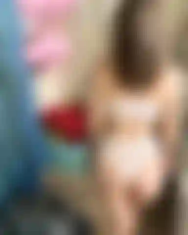 La bobina fotografica in pizzo bianco di robin versione corta.