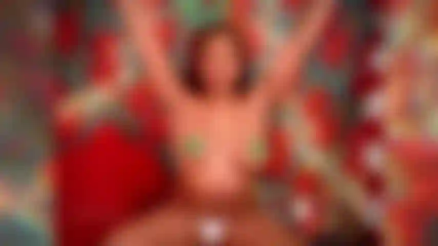 JINGLE BELL BRAINROT - Your brain didnt stand a chance this close to Christmas.The bells dont stop.
My body doesnt slow down.
And your thoughts get softer emptier louder in all the wrong ways.This isnt a JOIits festive overstimulation. Repetitive motion, teasing rhythm, holiday heat designed to scramble you into that stupid, needy headspace you crave this time of year. The more you watch, the worse it gets. The more it loops, the deeper you sink.Consider this your seasonal malfunction.
Stare. Stroke. Lose track of time.
Good boys always do. Mindfuck  Gooner Brainrot  Holiday Tease#gooner #edging #paypig #walletdrain #obedience #mindfck #titworship #gooning #joi #oilytits #femdom #ebonydomme #robinthesiren #tinynipples #nipplefetish #teaseanddenial #mentaldomination #toplesstease