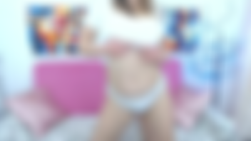 In questo momento, dal culo alla bocca! Adoro fottermi la bocca e il culo stretto.