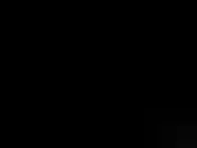 Mi diverto un po' con le mie tette lattiginose! Per prima cosa mi tiro e spruzzo il latte attraverso il reggiseno. Poi lo tolgo e comincio a mungermi dappertutto. Bevo latte materno caldo direttamente dal mio stesso capezzolo.