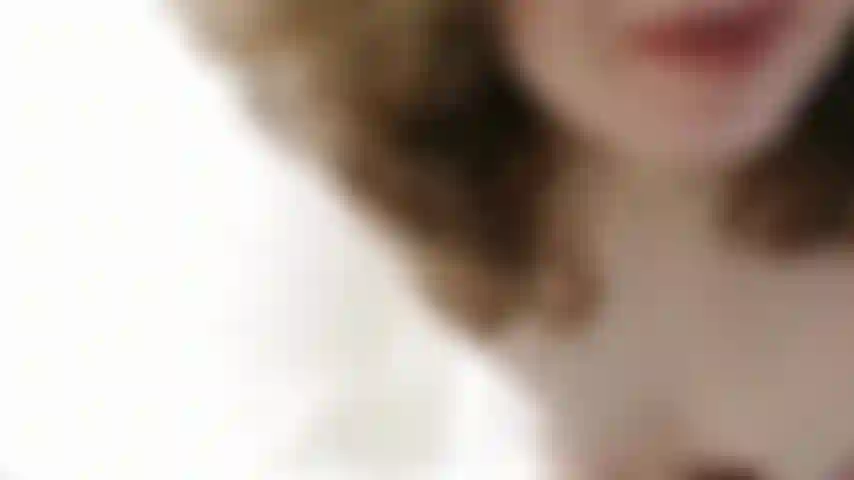 Solo facendo la doccia nuda, insaponando il mio corpo.