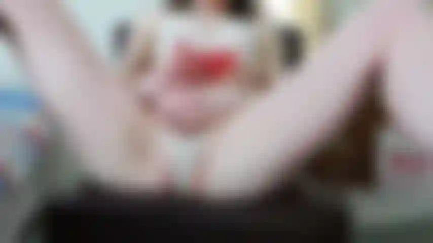 Pink_jelly dildo liscio dopo l'orgasmo gioco di figa rilassato senza fretta che ti mostra quanto è bagnata la mia figa, lingerie di pizzo color crema, gambe nude, tette piccole in vista. Fotocamera hd.