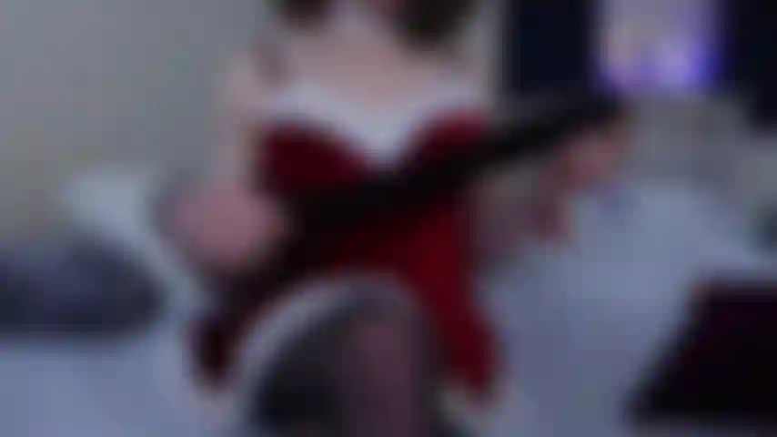 Guanto di velluto natalizio joi se ti piacciono i guanti di velluto nero, ti piacerà questo joi. Indosso un vestito di velluto rosso da babbo natale indosso lunghi guanti di velluto nero, stuzzicandoti con i guanti, la mia voce poi ti do (dildo bianco) guanto di velluto joi con conto alla rovescia finale.