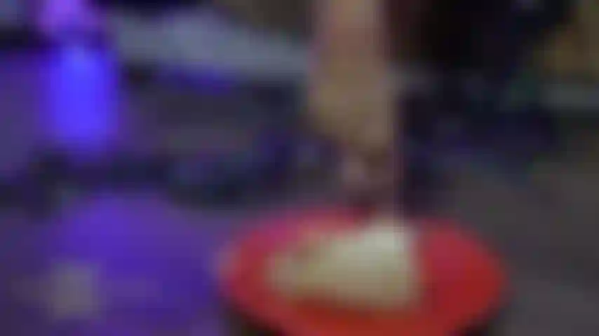 I piedi della torta di compleanno schizzano!!!!!!!!!!
