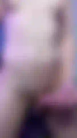 Primo piano di eiaculazione transgender.