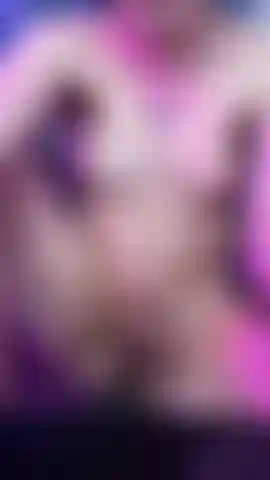 Che si tocca il seno nella posizione del missionario.