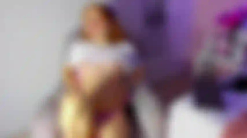 La rossa e la sua magia sensuale.