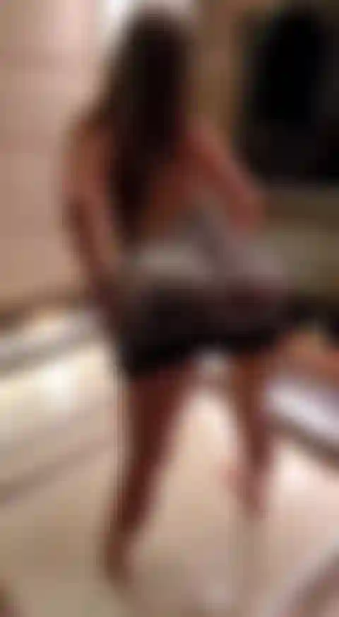 Twerking il mio grosso culo succoso per te;).