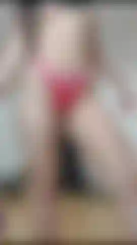 Rallentatore che fa rimbalzare il culo sulla palla da yoga;).