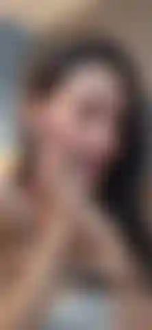 Il mio corpo caldo, e le mie tette ti vogliono completamente!