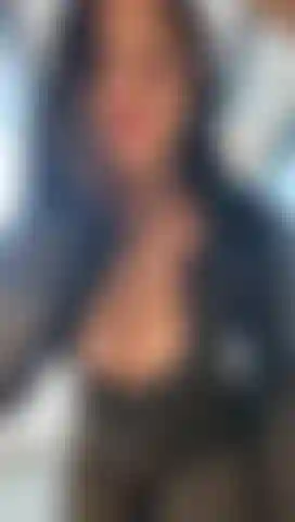 Non ho bisogno di luce, se sei vicino accendi tutto in me.