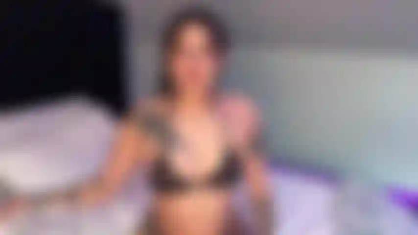 Quasi beccata, avevo solo 5 minuti per lasciare questo posto, ma ero così eccitata..Potrei aver stabilito un record per la venuta più veloce 👅 proprio in tempo - la cameriera era appena fuori dalla porta • completamente nuda, gioco in solitaria, grande hitachi, di nascosto.