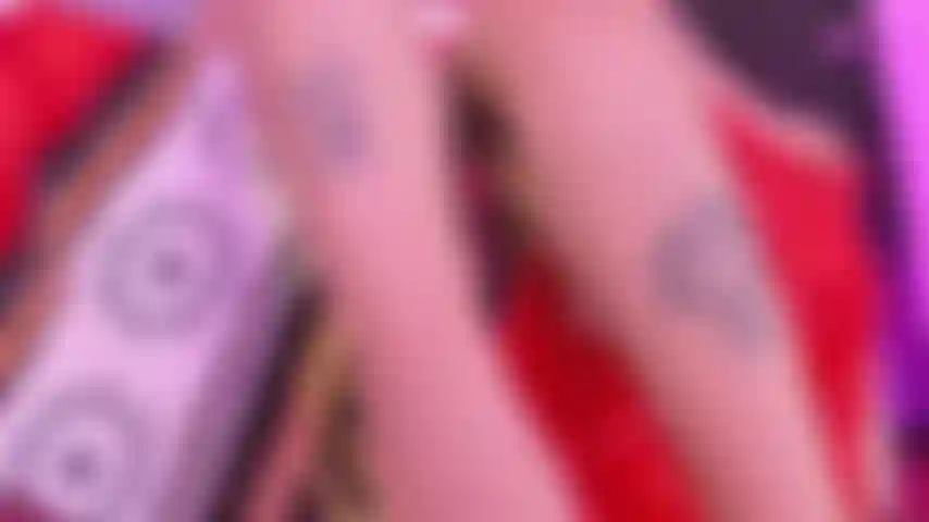 Piedi grandi e sexy, sporchi + olio.