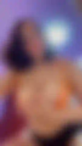 Do you dare to lose yourself in my curves?