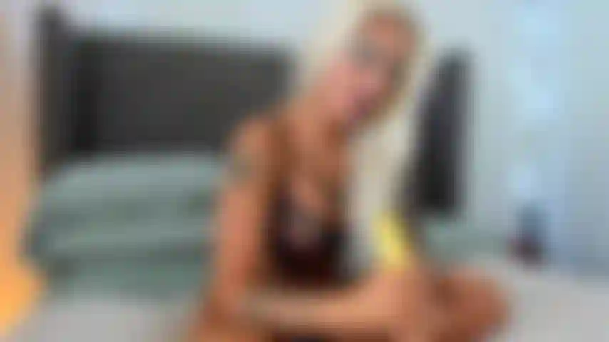 Banana hj e cazzo di figa.