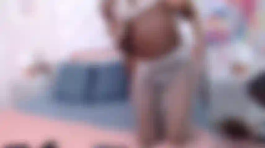 Già immaginavi le mie lunghe gambe attorno al tuo collo...