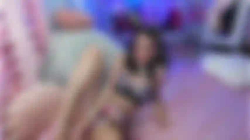 Video di capodanno molto speciale con dp! La mia figa ha così tanto bisogno di venire! Sborro con un vibratore ma poi non vedo l'ora di prendere un dildo in entrambi i miei buchi stretti. Gola profonda di ahegao, tante chiacchiere sporche e tutto ciò che ti piace.