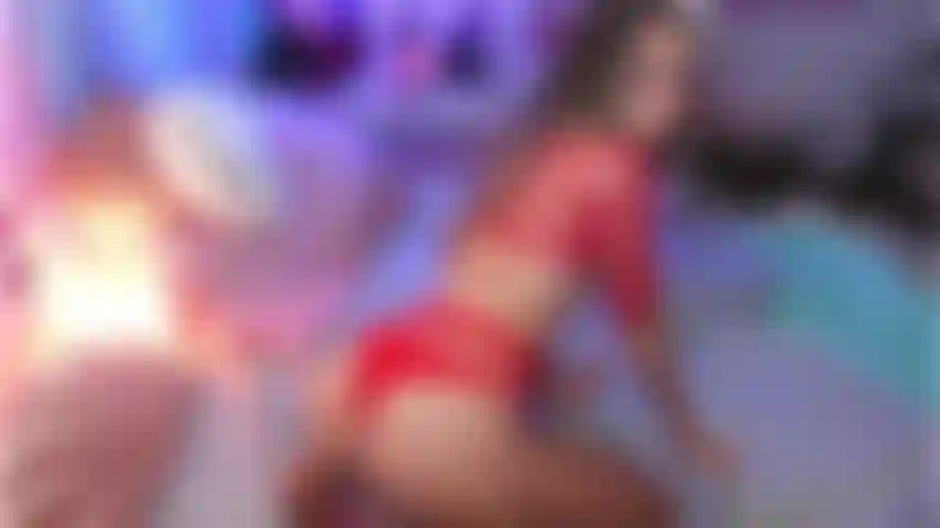 Implorando il tuo sperma nella mia bocca e nella mia figa. Immagina un appuntamento perfetto con me, mi spoglio per te, succhio e cavalco il tuo cazzo.