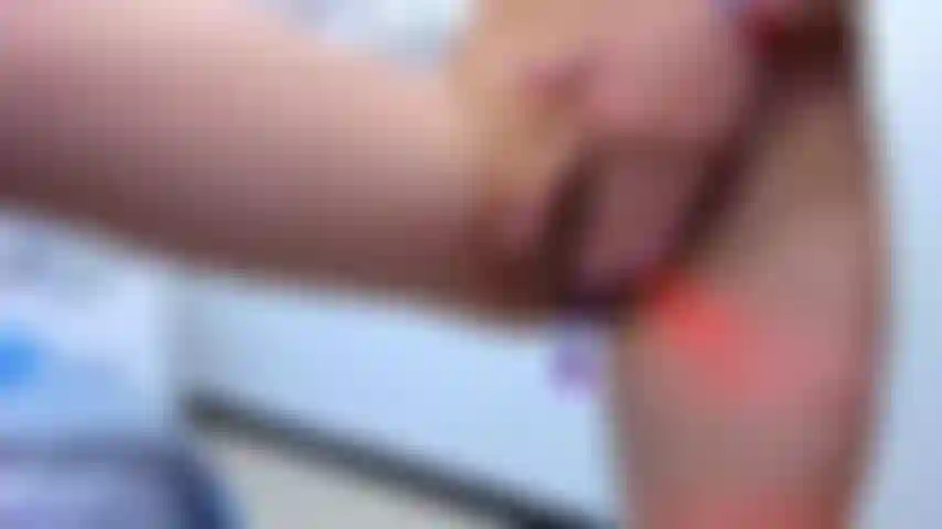 Qui puoi sperimentare cose nuove e sarai pieno di molto piacere, non esitare a venire e divertirti e bagnare la mia figa stretta.