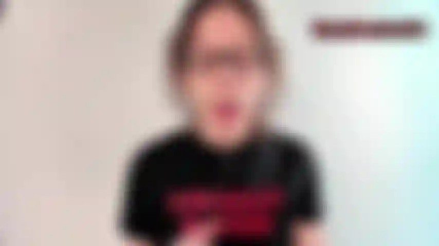 Una troia di edge che affascina per sempre. SaraDesireXO prende il controllo totale con la sua dipendenza dall'edging, la dominazione verbale e l'allenamento joi - mp4 1080p.