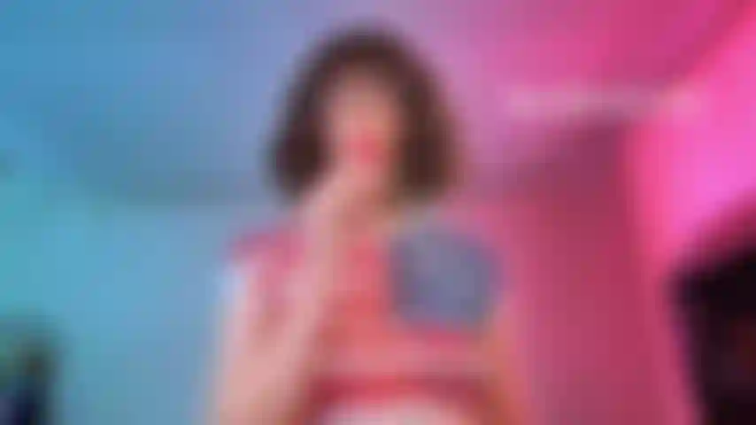 Ghiacciolo che mangia il 4 luglio, parte 1 - sara wish xo - dominazione femminile.